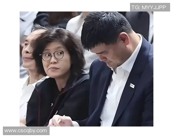 姚明退役专辑：回顾传奇生涯与篮球梦想的辉煌时刻