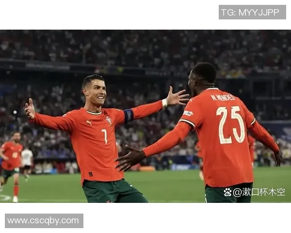 足球史上进球距离最远的传奇球星揭秘与精彩瞬间回顾