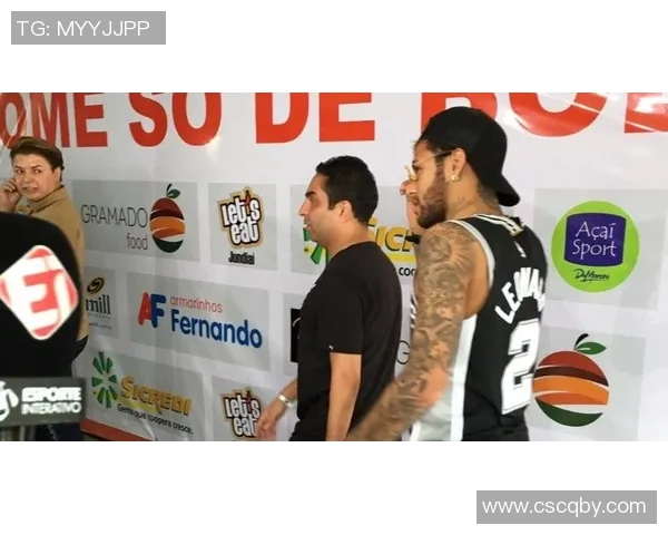 足球明星社交媒体动态揭秘粉丝互动与生活点滴全记录