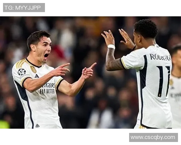 大哨牙足球明星的传奇之路与辉煌成就揭秘